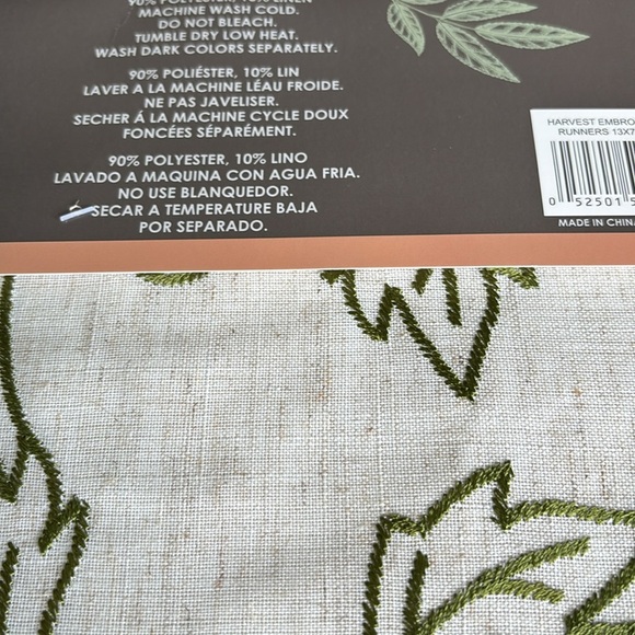 Artisan Harvest Table Runner,embroidered pumpkins/flowers, 90% poly,10% linen - Picture 6 of 10